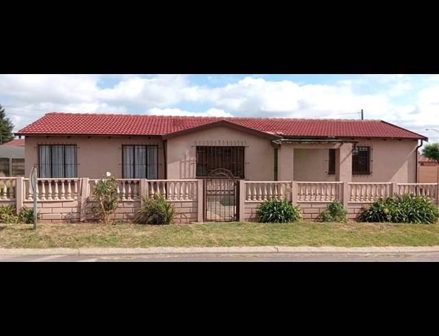 3 BEDROOM HOUSE FOR SALE IN ALRA PARK